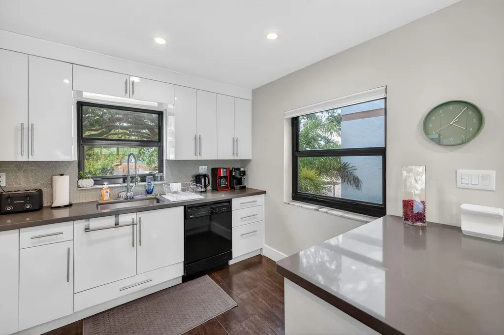 3250 NE 12th Street NE Pompano Beach FL 33062