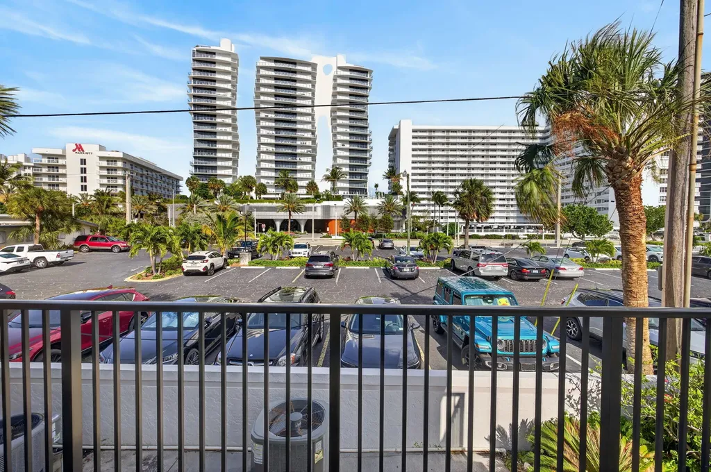3250 NE 12th Street NE Pompano Beach FL 33062