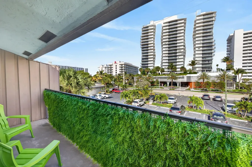 3250 NE 12th Street NE Pompano Beach FL 33062