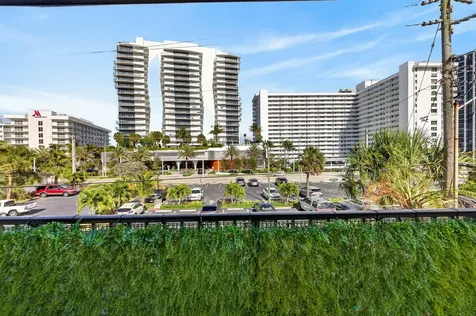 3250 NE 12th Street NE Pompano Beach FL 33062
