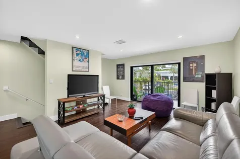 3250 NE 12th Street NE Pompano Beach FL 33062