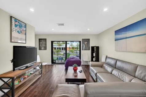 3250 NE 12th Street NE Pompano Beach FL 33062