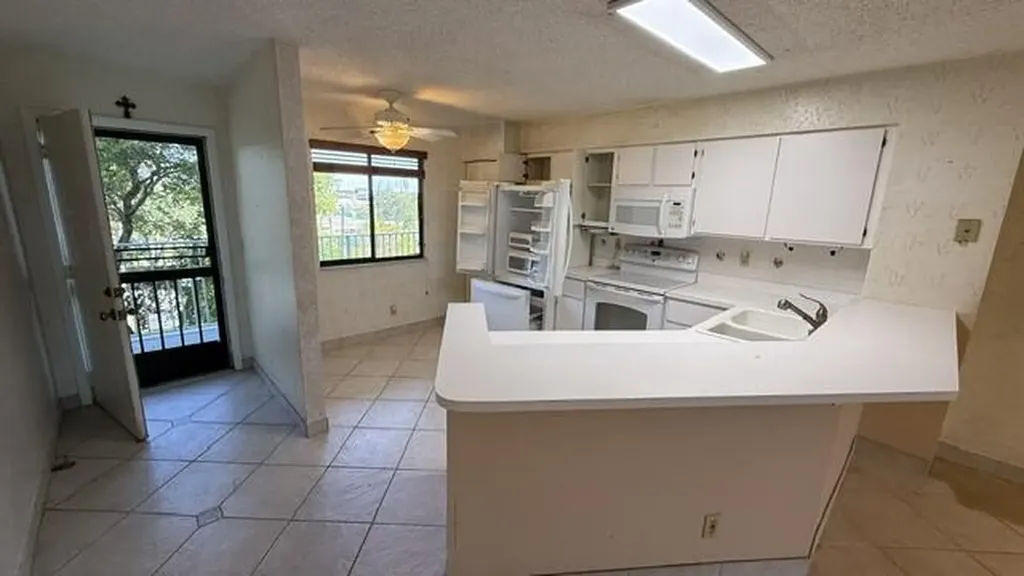 2238 N Cypress Bend Drive Pompano Beach FL 33069