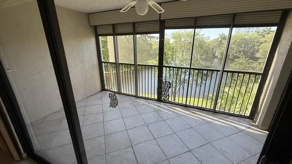 2238 N Cypress Bend Drive Pompano Beach FL 33069