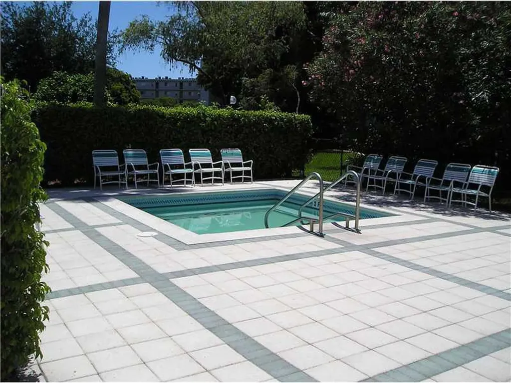 2238 N Cypress Bend Drive Pompano Beach FL 33069