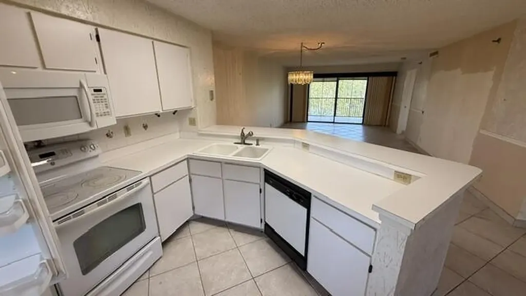 2238 N Cypress Bend Drive Pompano Beach FL 33069