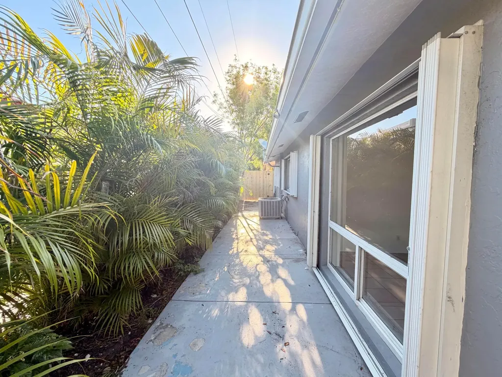 630 NE 19th Avenue Deerfield Beach FL 33441