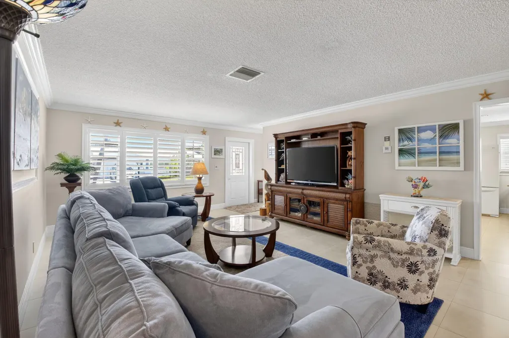 1709 SW 20th Street Boynton Beach FL 33426