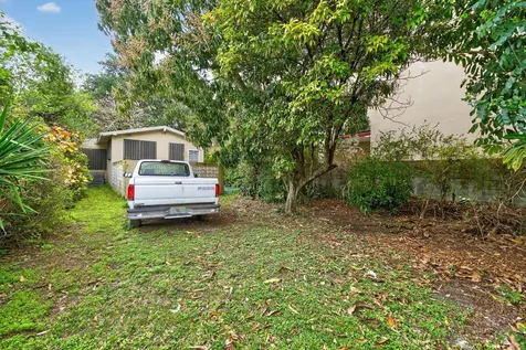 975 SW 37th Avenue Miami FL 33135