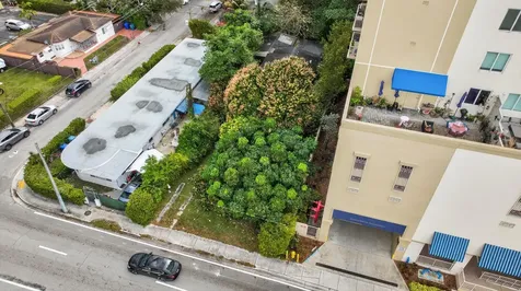 975 SW 37th Avenue Miami FL 33135