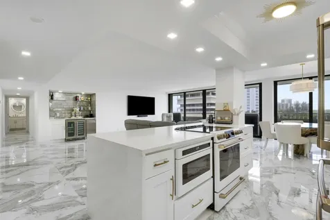 5280 N Ocean Drive Riviera Beach FL 33404