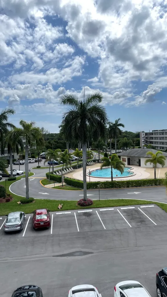 4022 Hythe B Boca Raton FL 33434