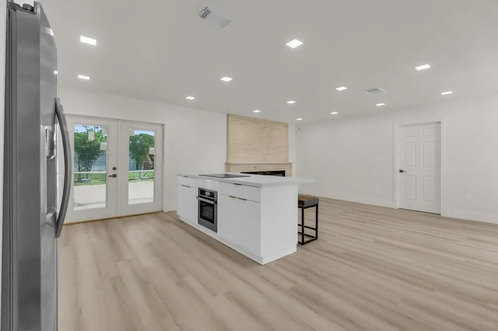 8431 NW 27th Place Sunrise FL 33322