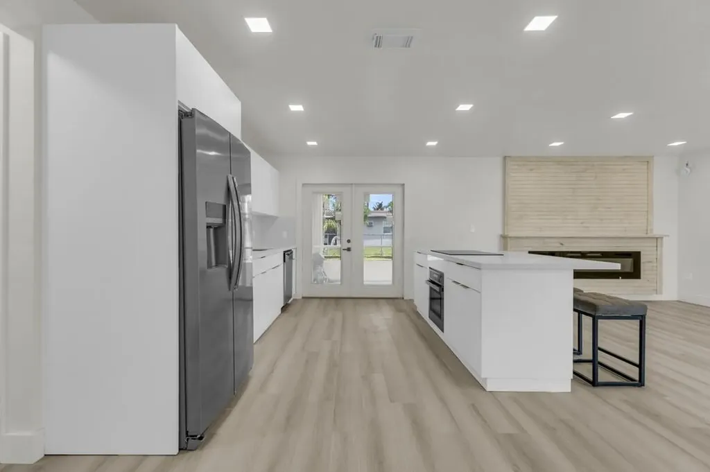 8431 NW 27th Place Sunrise FL 33322
