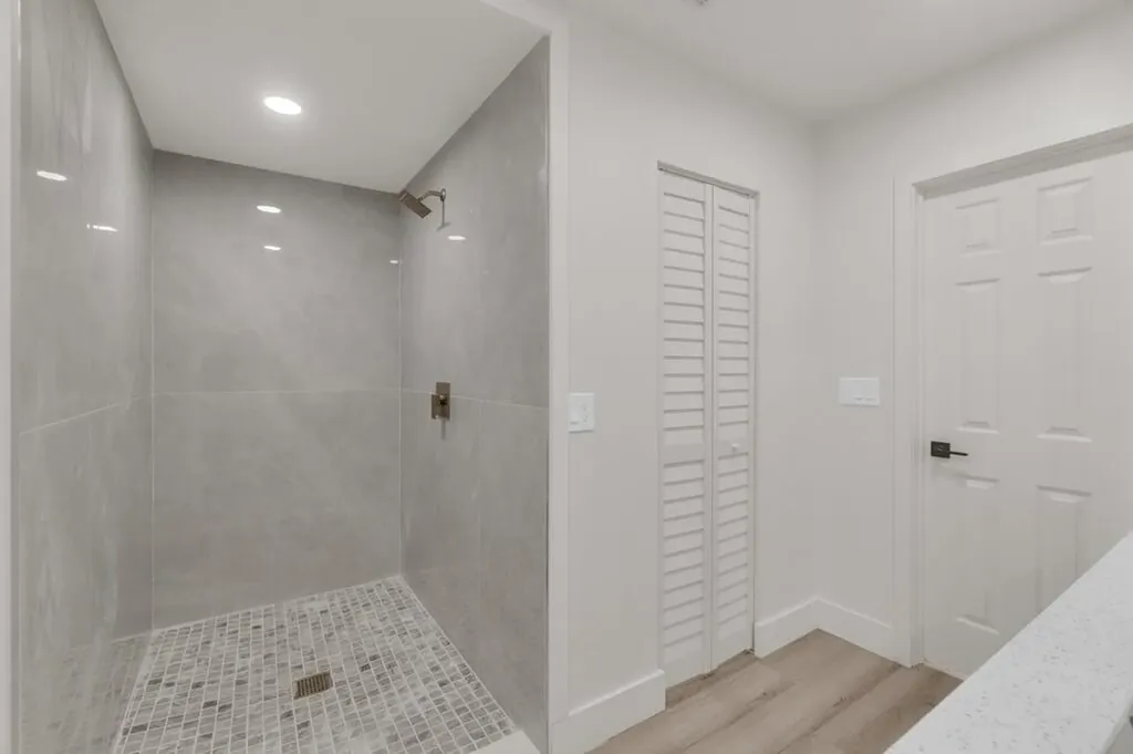 8431 NW 27th Place Sunrise FL 33322
