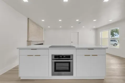 8431 NW 27th Place Sunrise FL 33322