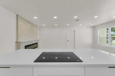 8431 NW 27th Place Sunrise FL 33322