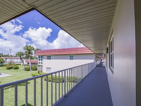 26 Pine Arbor Lane Vero Beach FL 32962