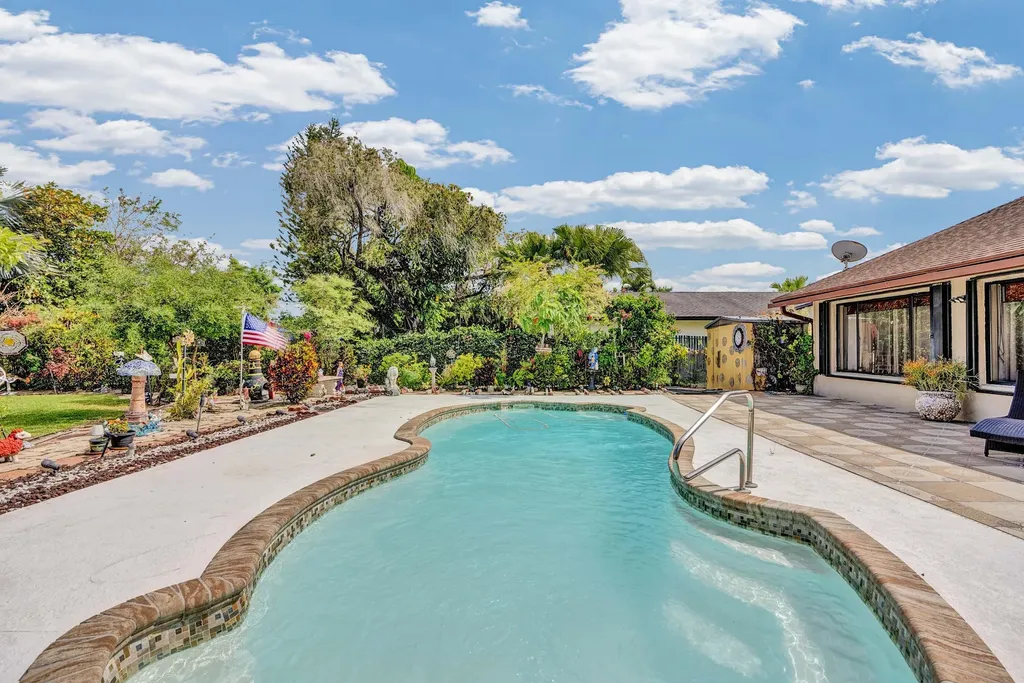 164 Meadowlark Drive Royal Palm Beach FL 33411