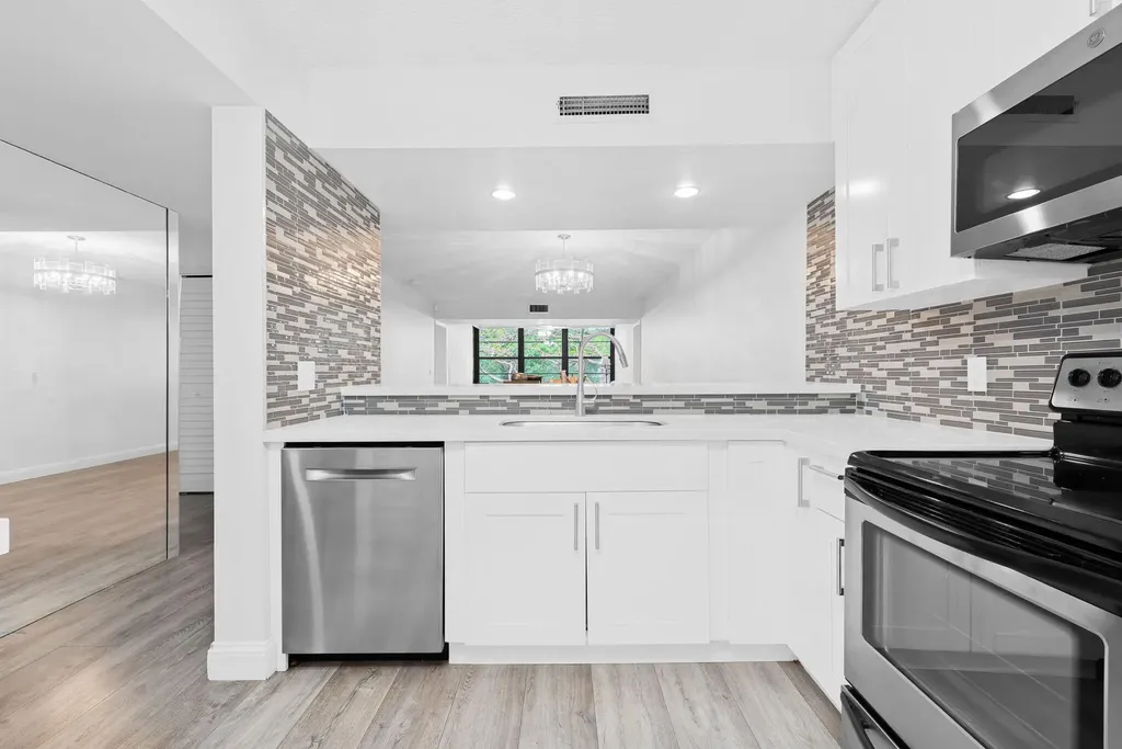 1709 Whitehall Drive Davie FL 33324