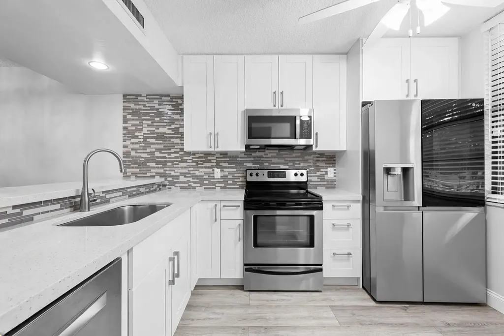 1709 Whitehall Drive Davie FL 33324