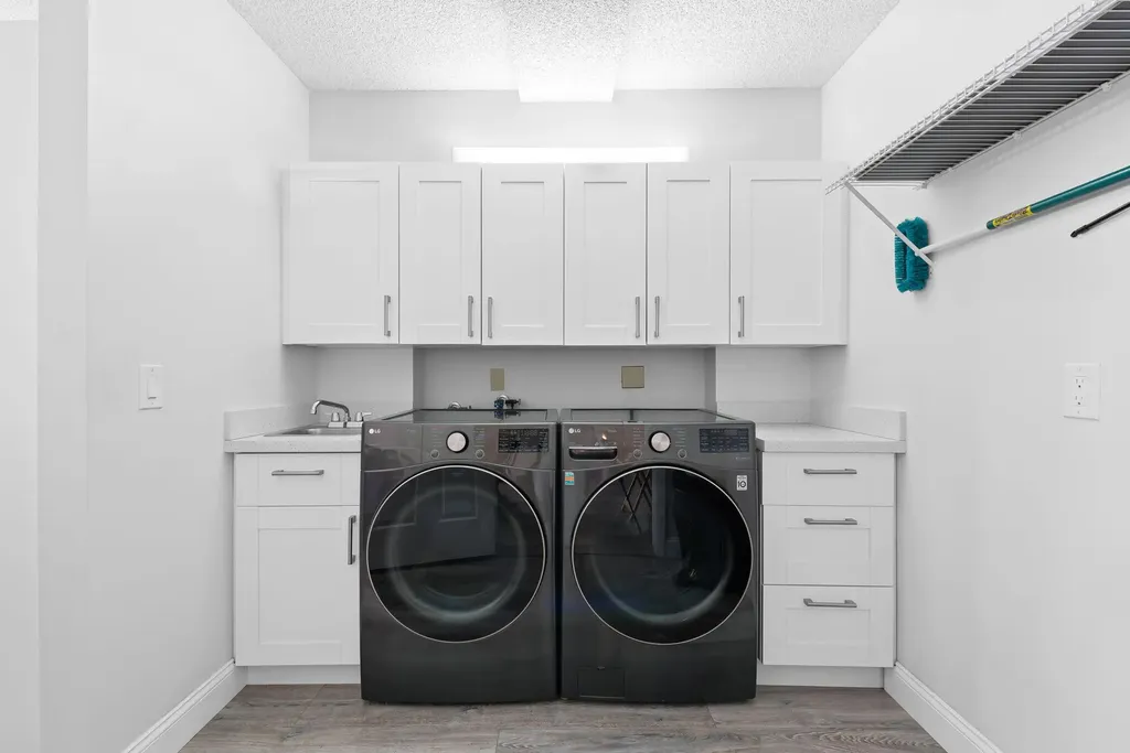 1709 Whitehall Drive Davie FL 33324
