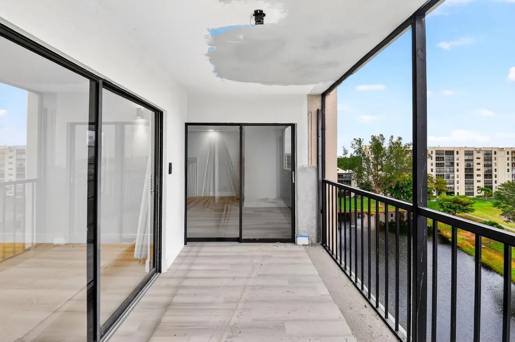 6866 Huntington Lane Delray Beach FL 33446