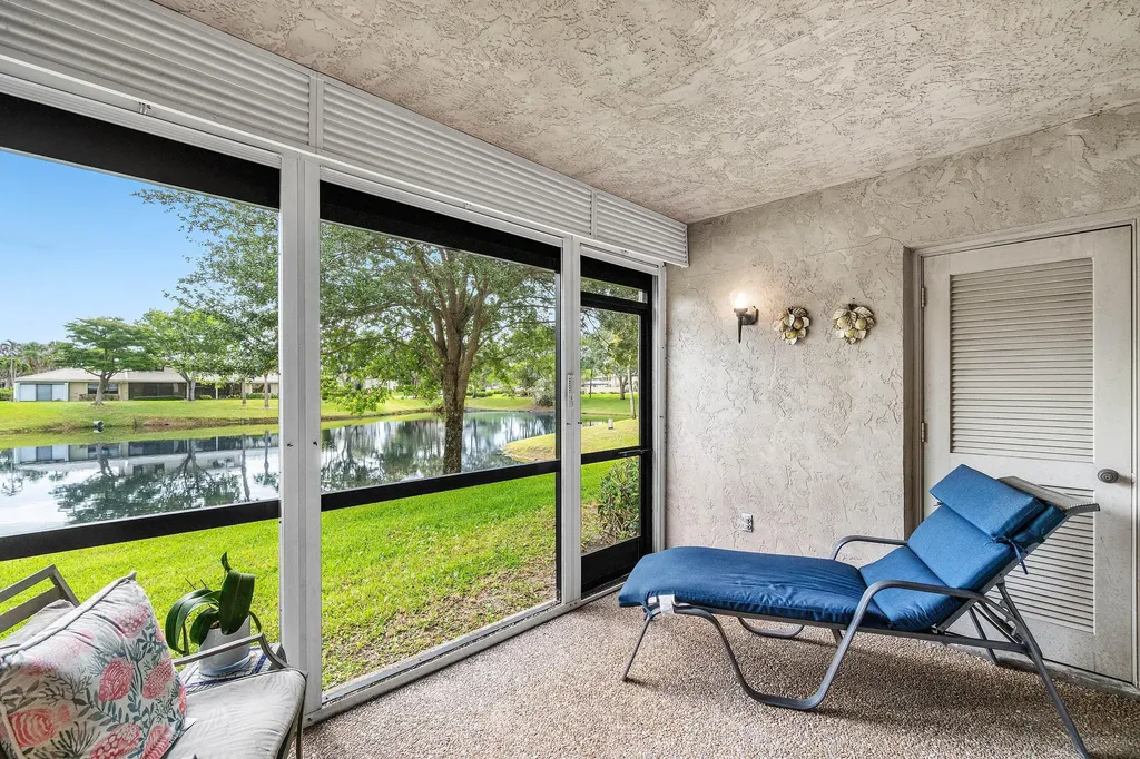 24 Stratford Drive E Boynton Beach FL 33436