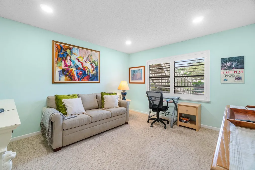 24 Stratford Drive E Boynton Beach FL 33436