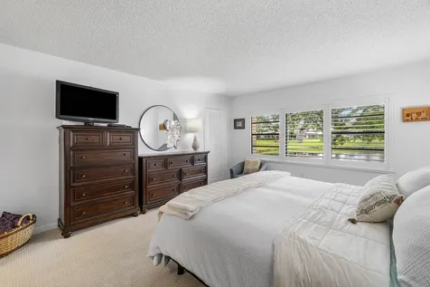 24 Stratford Drive E Boynton Beach FL 33436