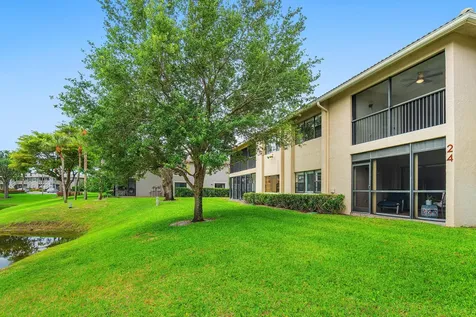 24 Stratford Drive E Boynton Beach FL 33436
