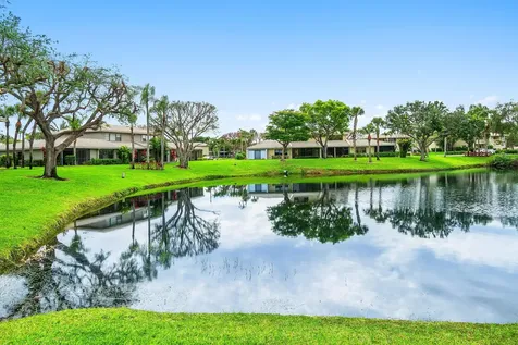24 Stratford Drive E Boynton Beach FL 33436