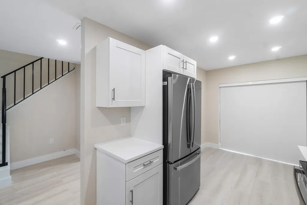 16 Stratford Drive E Boynton Beach FL 33436