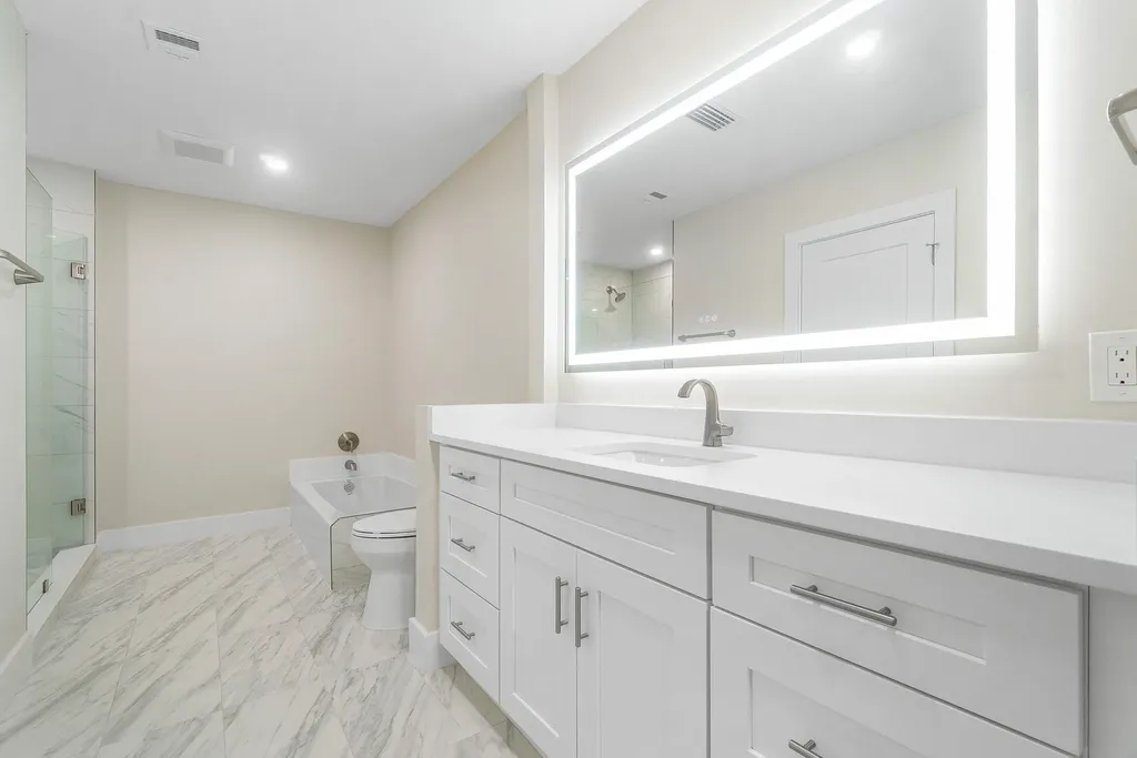 16 Stratford Drive E Boynton Beach FL 33436