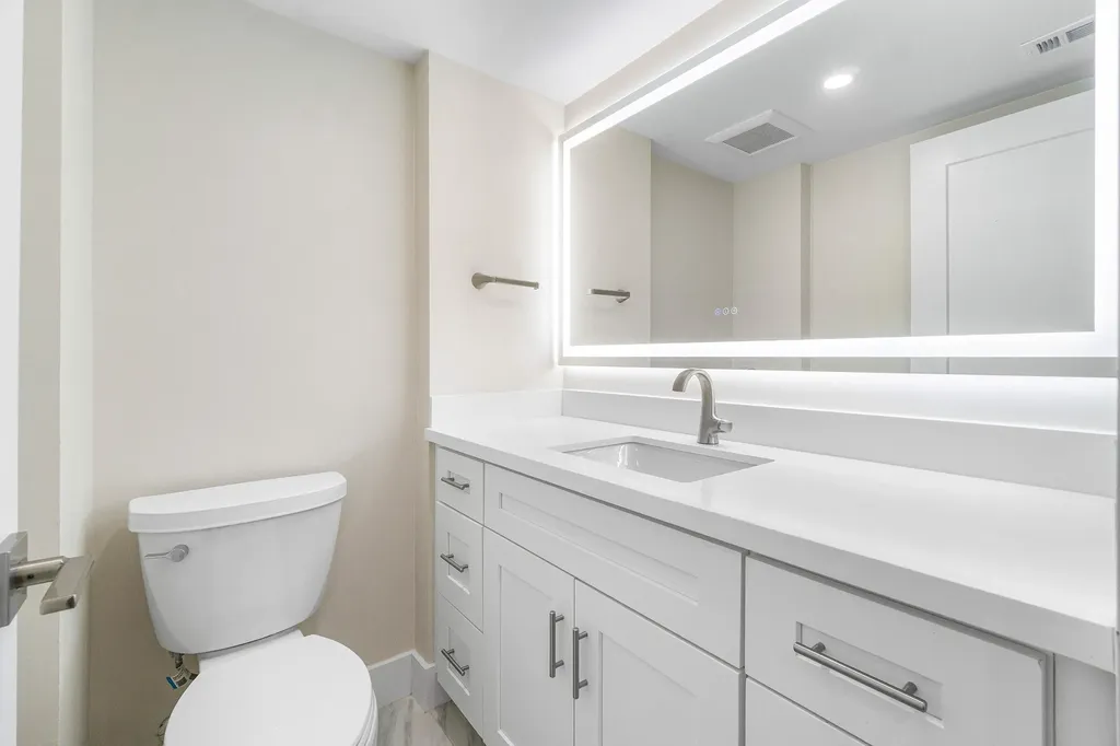 16 Stratford Drive E Boynton Beach FL 33436