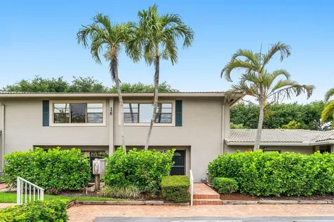 16 Stratford Drive E Boynton Beach FL 33436