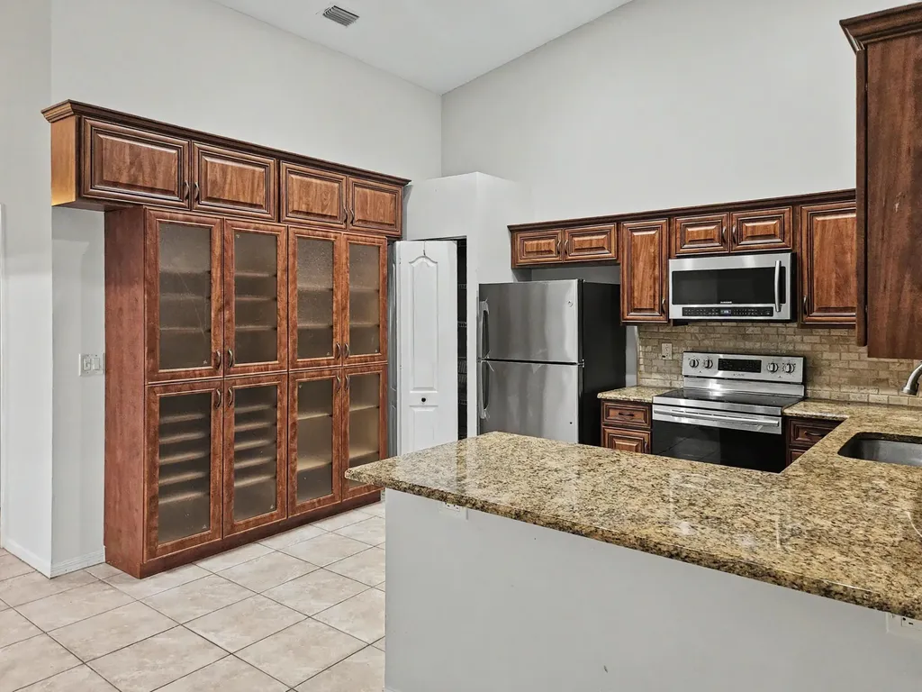 8543 Logia Circle Boynton Beach FL 33472