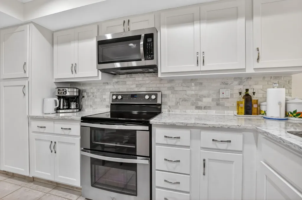 6062 Glendale Drive Boca Raton FL 33433