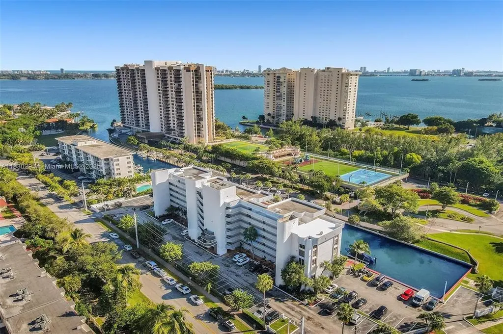 1650 NE 115th Street Miami FL 33181