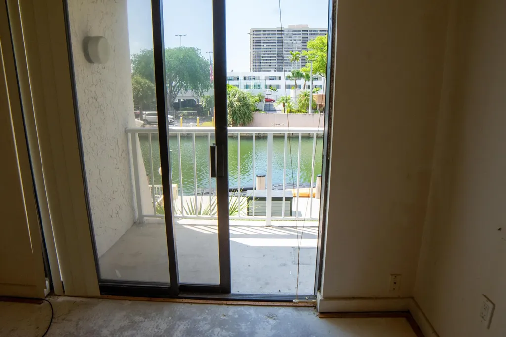 1650 NE 115th Street Miami FL 33181