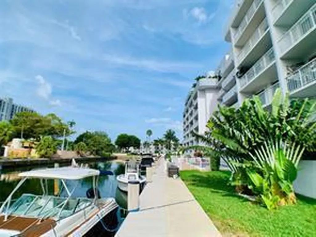 1650 NE 115th Street Miami FL 33181