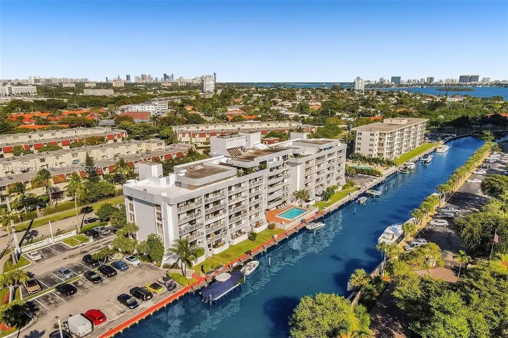 1650 NE 115th Street Miami FL 33181