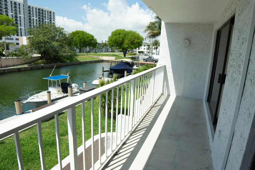 1650 NE 115th Street Miami FL 33181