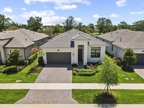 2752 SE Ashfield Drive Port St Lucie FL 34984
