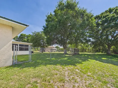 793 SW 85th Avenue Okeechobee FL 34974