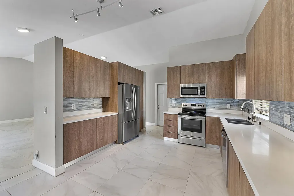 11461 NW 39th Street Coral Springs FL 33065