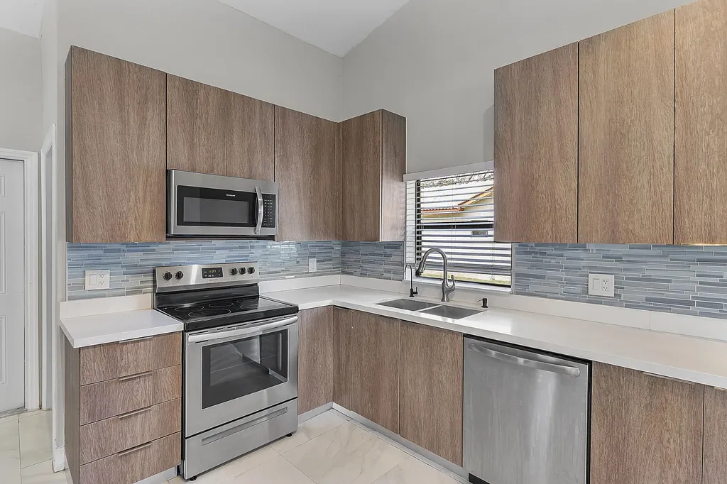 11461 NW 39th Street Coral Springs FL 33065
