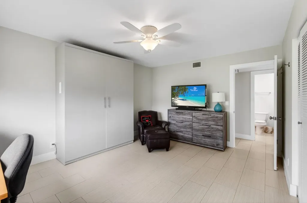 5250 NW 3rd Court Delray Beach FL 33445