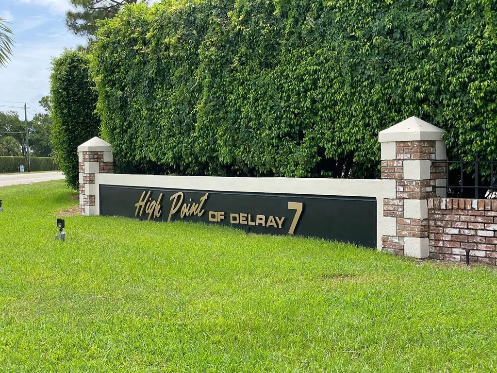 5250 NW 3rd Court Delray Beach FL 33445