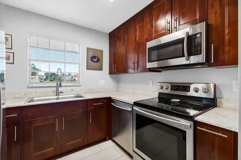 5250 NW 3rd Court Delray Beach FL 33445
